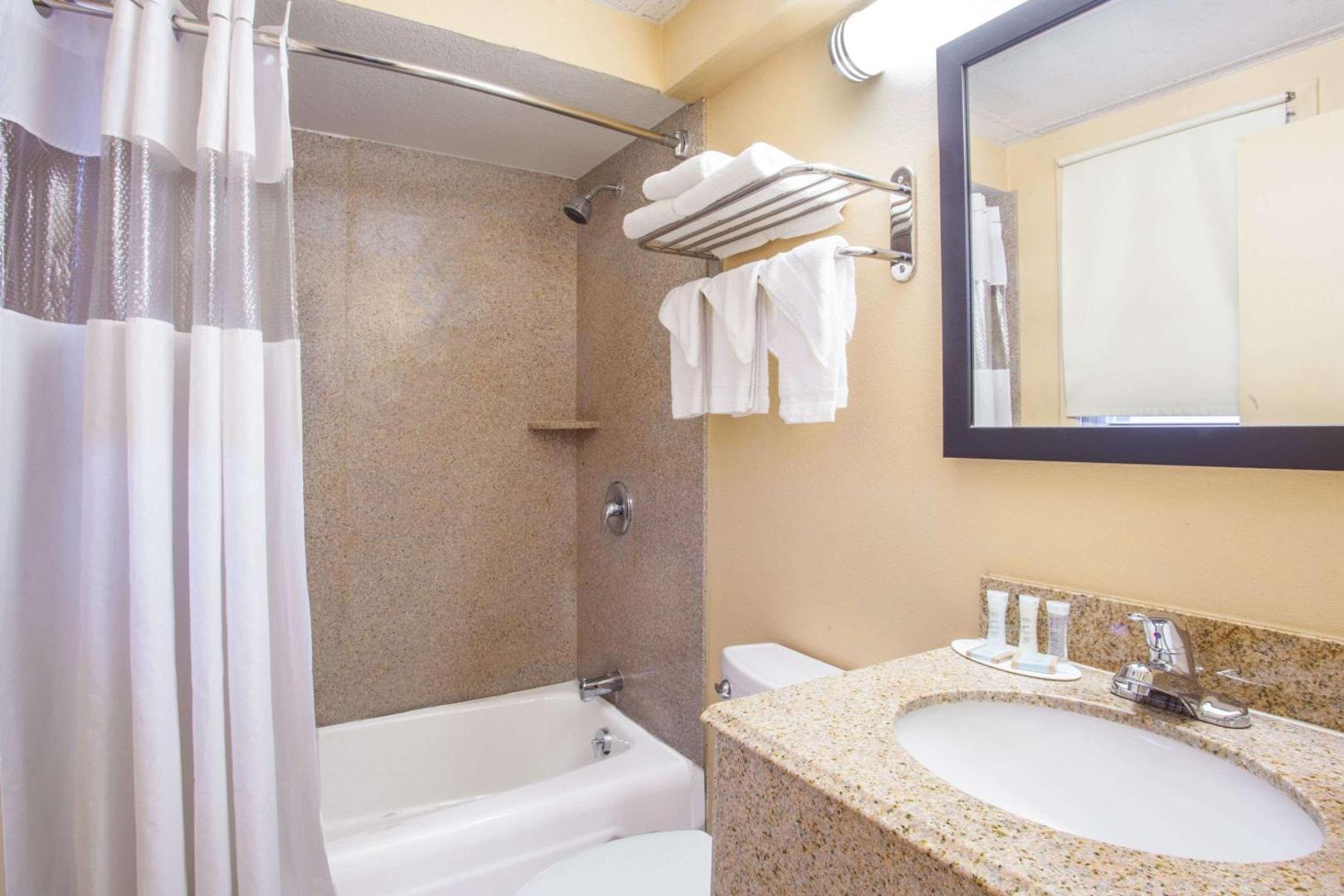 Travelodge by Wyndham South Burlington
