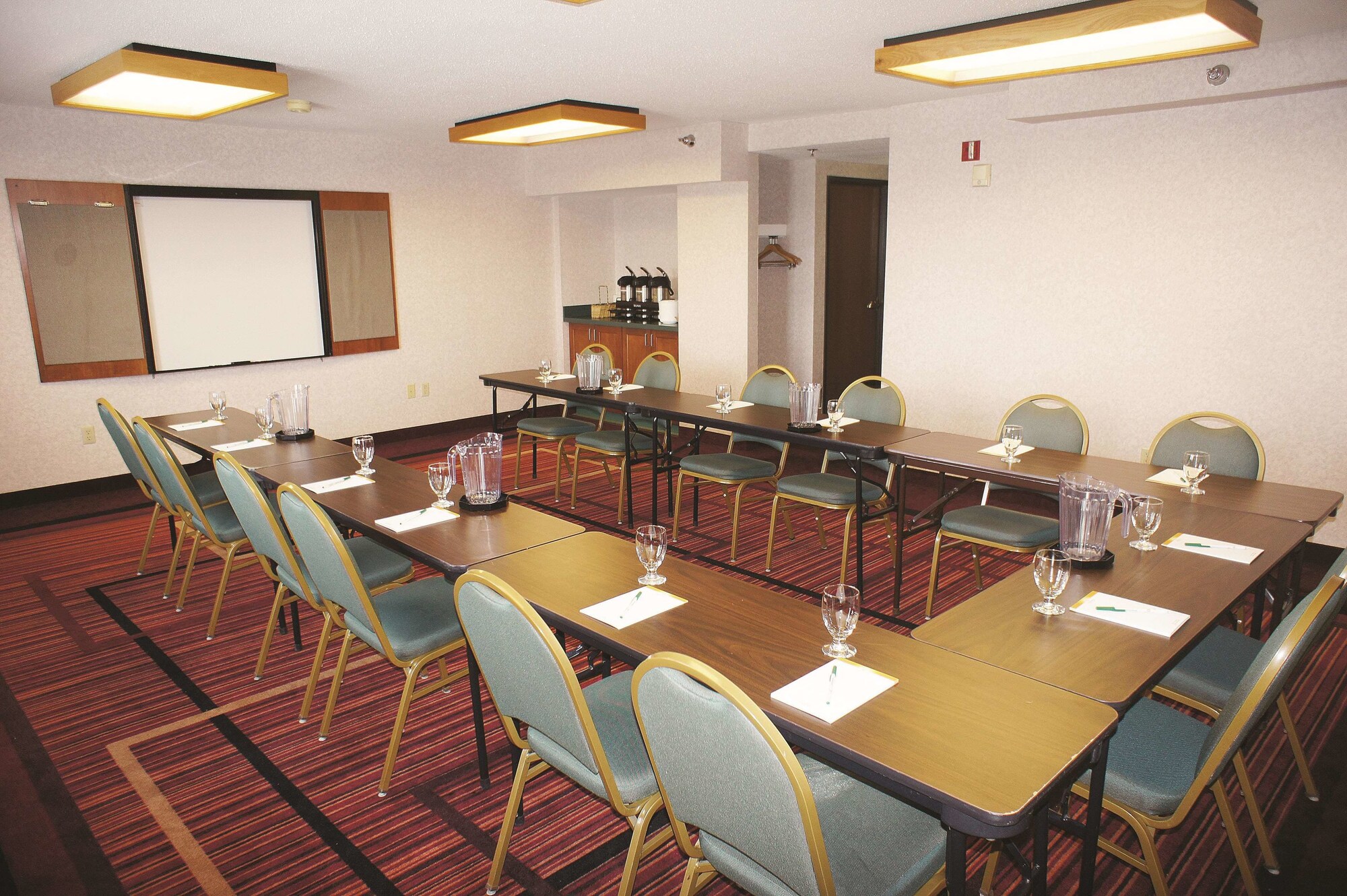 Holiday Inn Express St. Albans