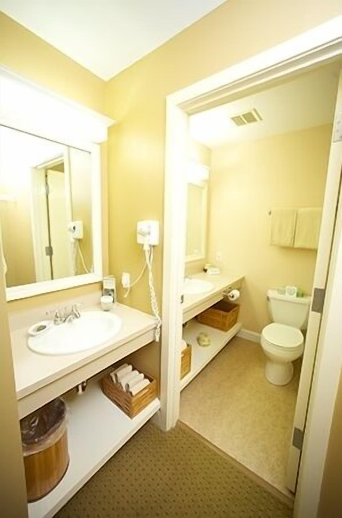 Grand Summit Hotel & Conference Center