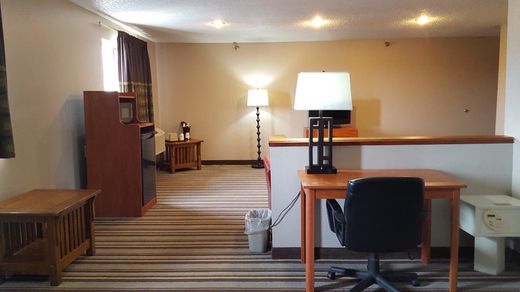 Super 8 by Wyndham Abingdon VA
