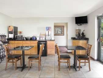 Super 8 by Wyndham Abingdon VA