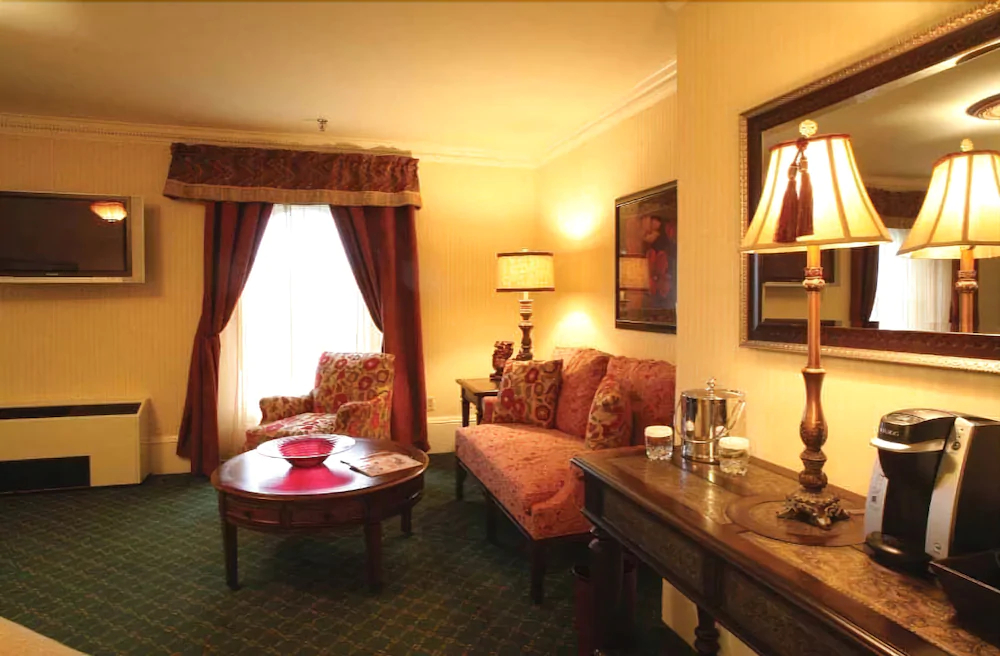 The Martha Washington Inn & Spa