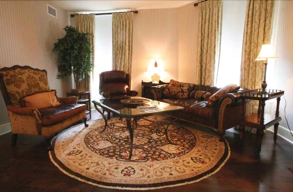 The Martha Washington Inn & Spa