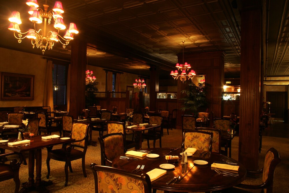 The Martha Washington Inn & Spa