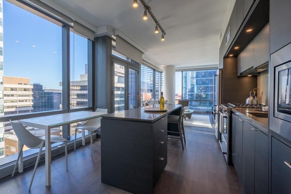 BOQ Lodging Apartments In Rosslyn