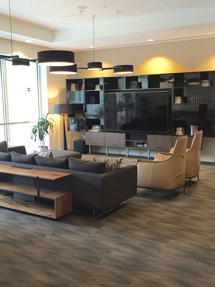Concord Crystal City by Executive Apartments