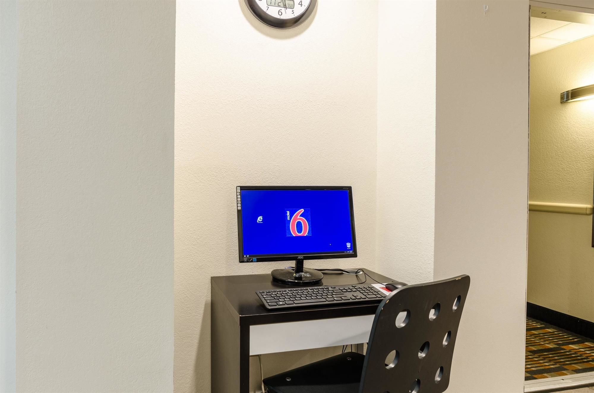 Motel 6 Bristol