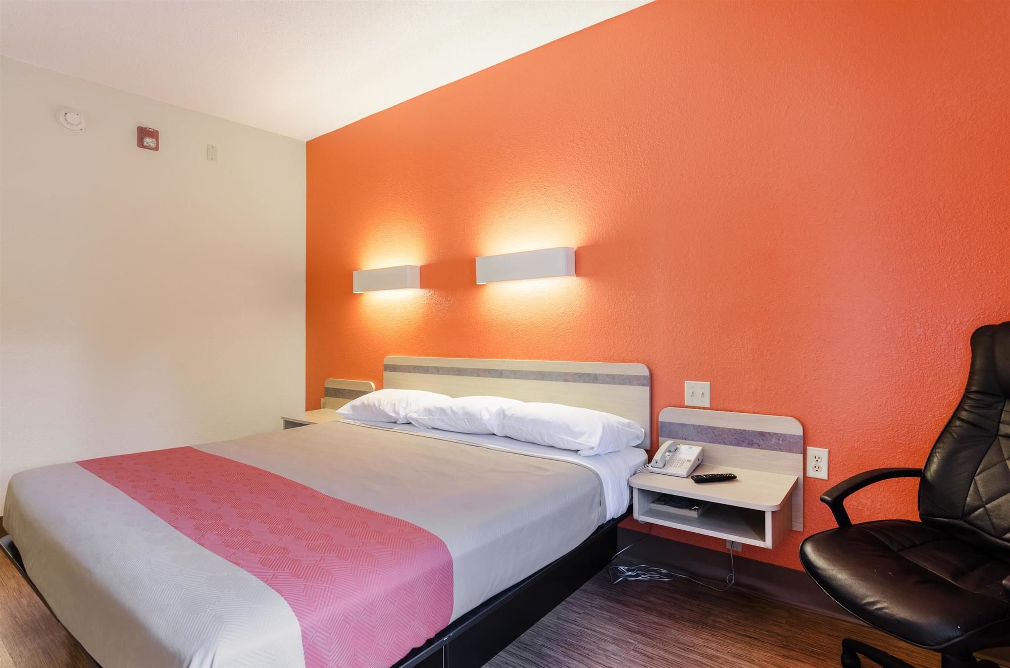 Motel 6 Bristol