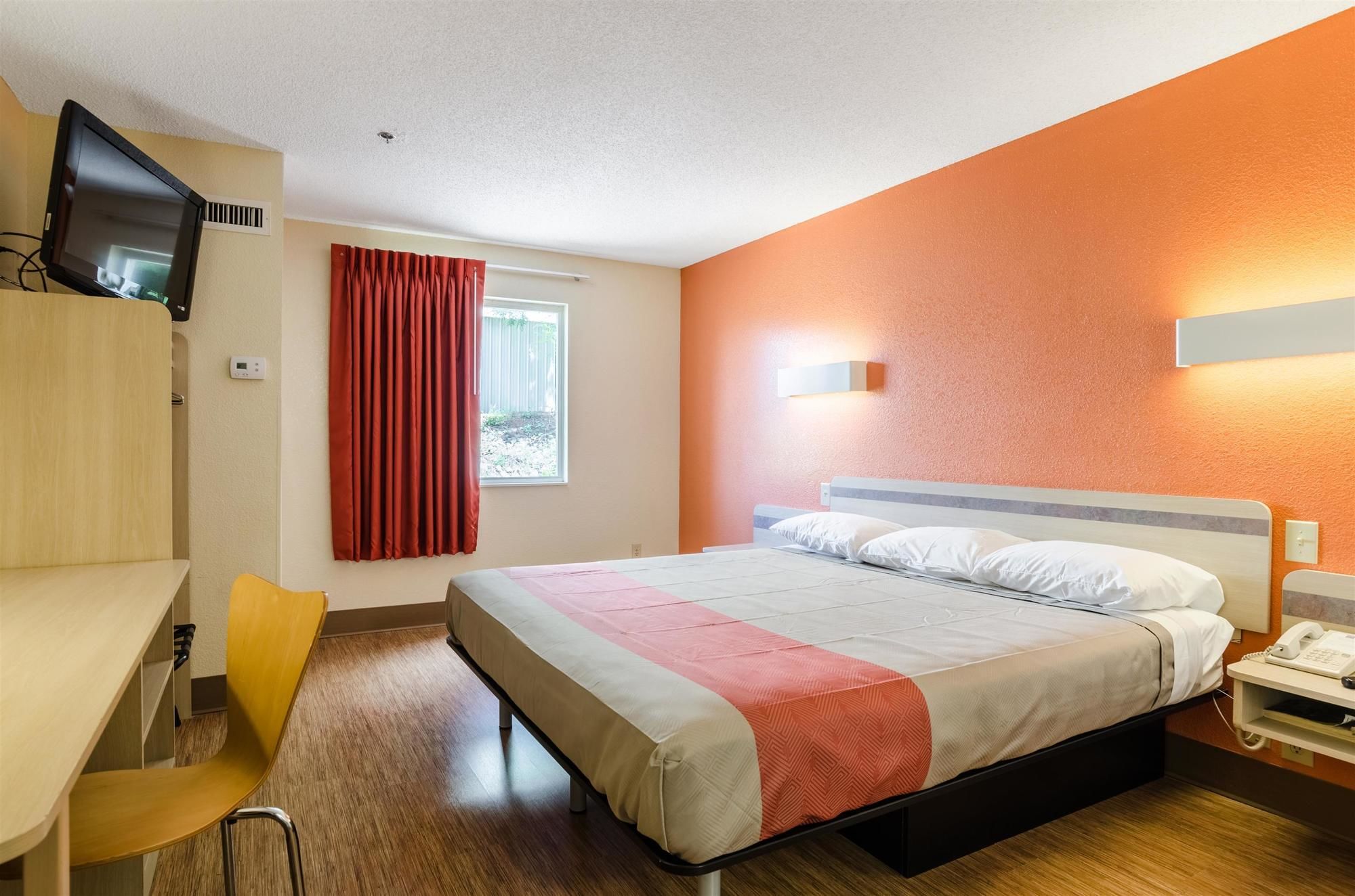 Motel 6 Bristol