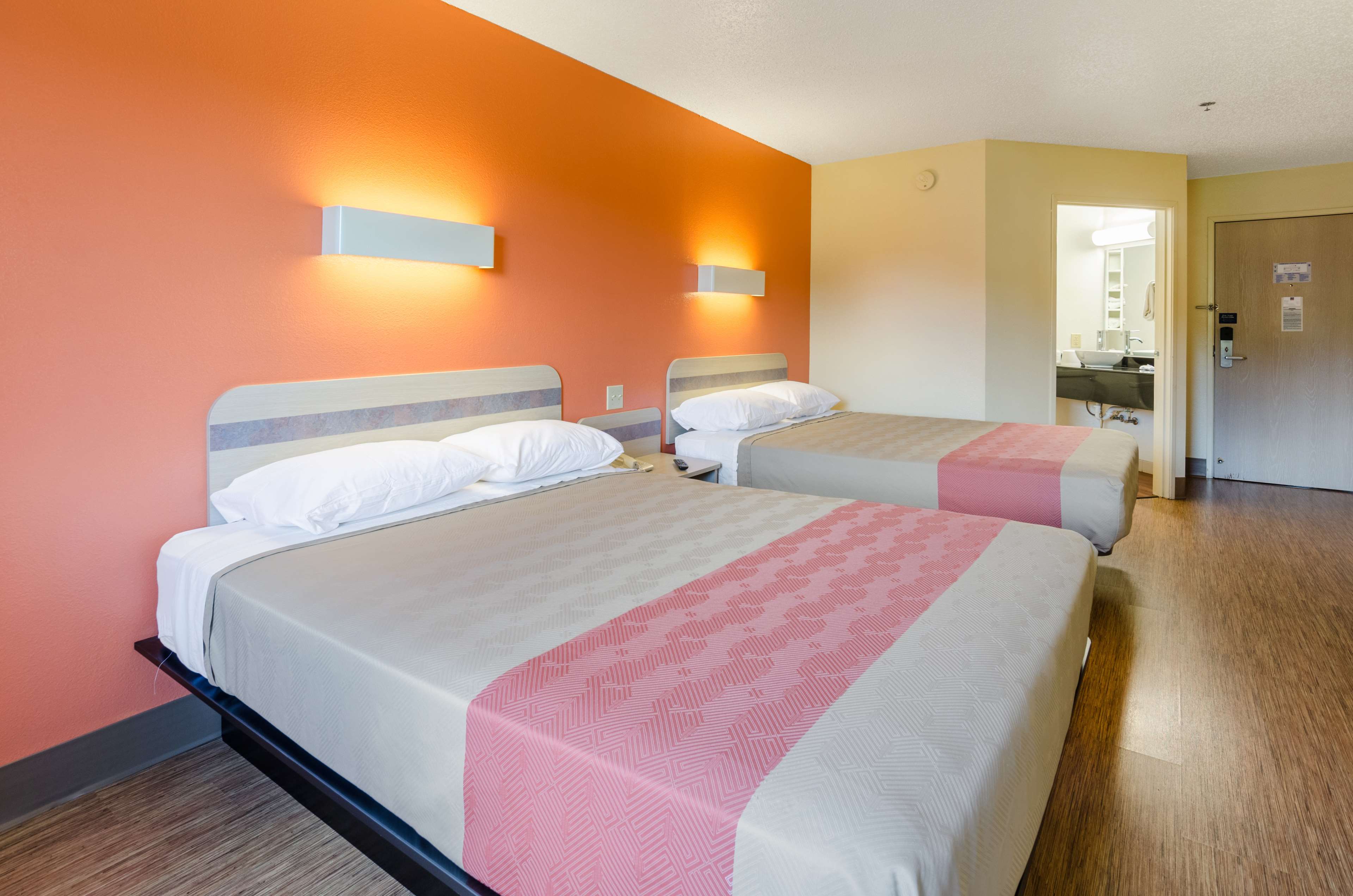 Motel 6 Bristol