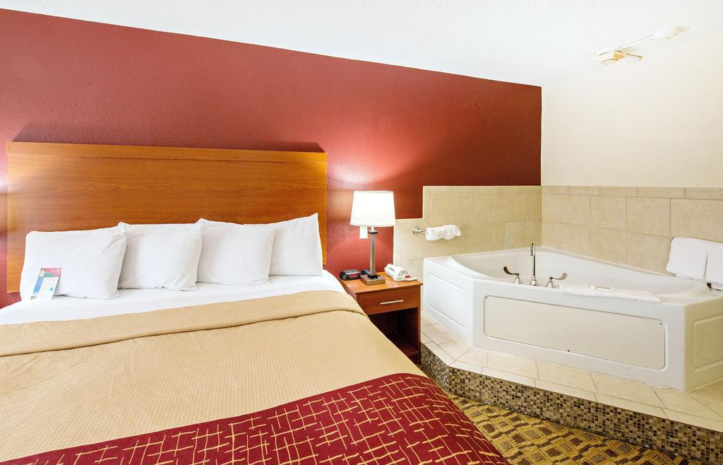Days Inn by Wyndham Charlottesville/University Area