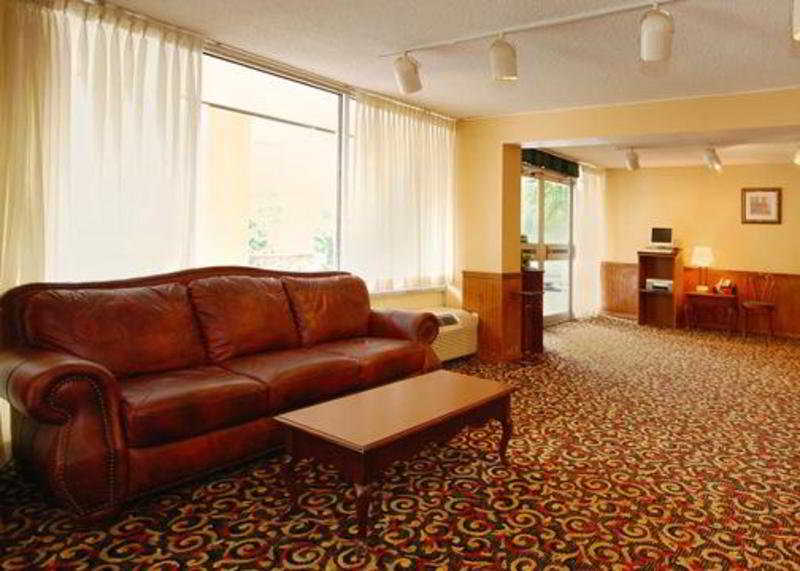 Days Inn by Wyndham Charlottesville/University Area