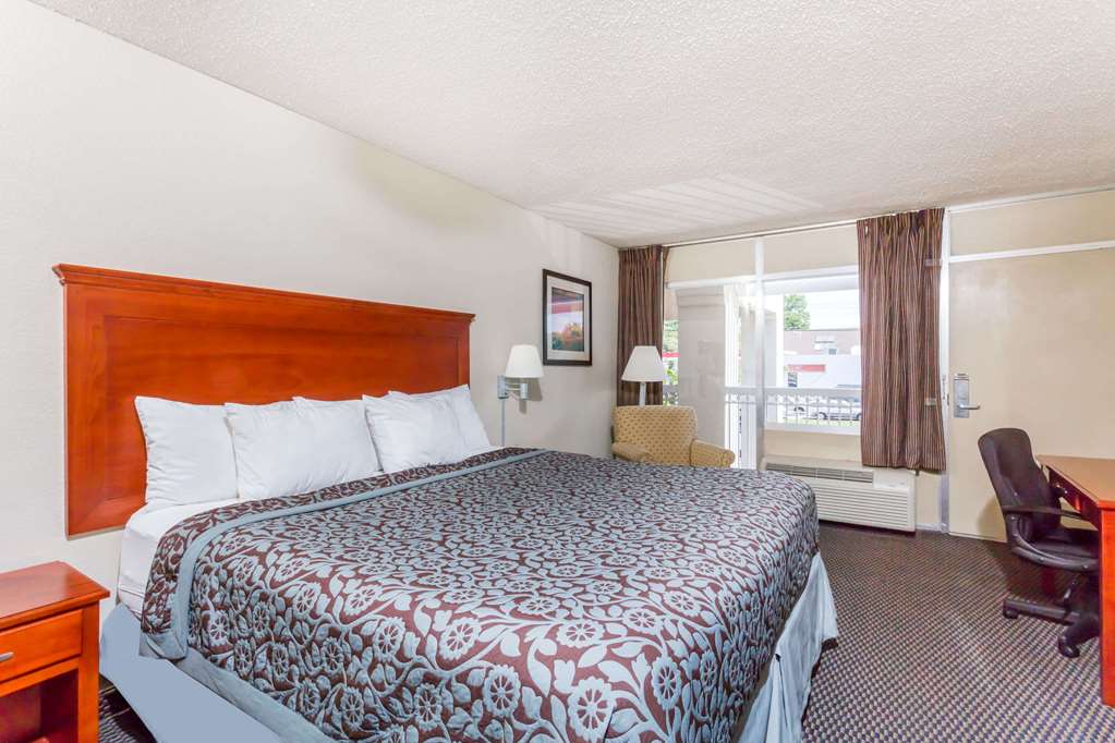 Days Inn by Wyndham Charlottesville/University Area
