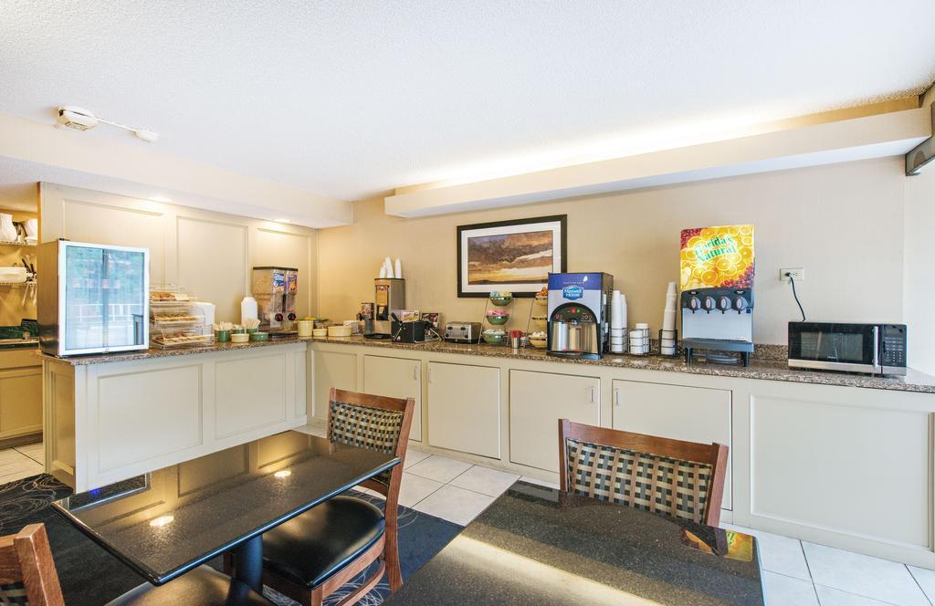 Days Inn by Wyndham Charlottesville/University Area