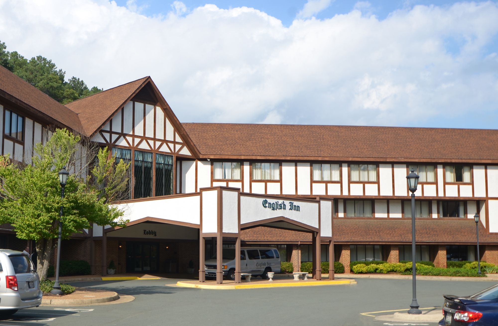 English Inn of Charlottesville