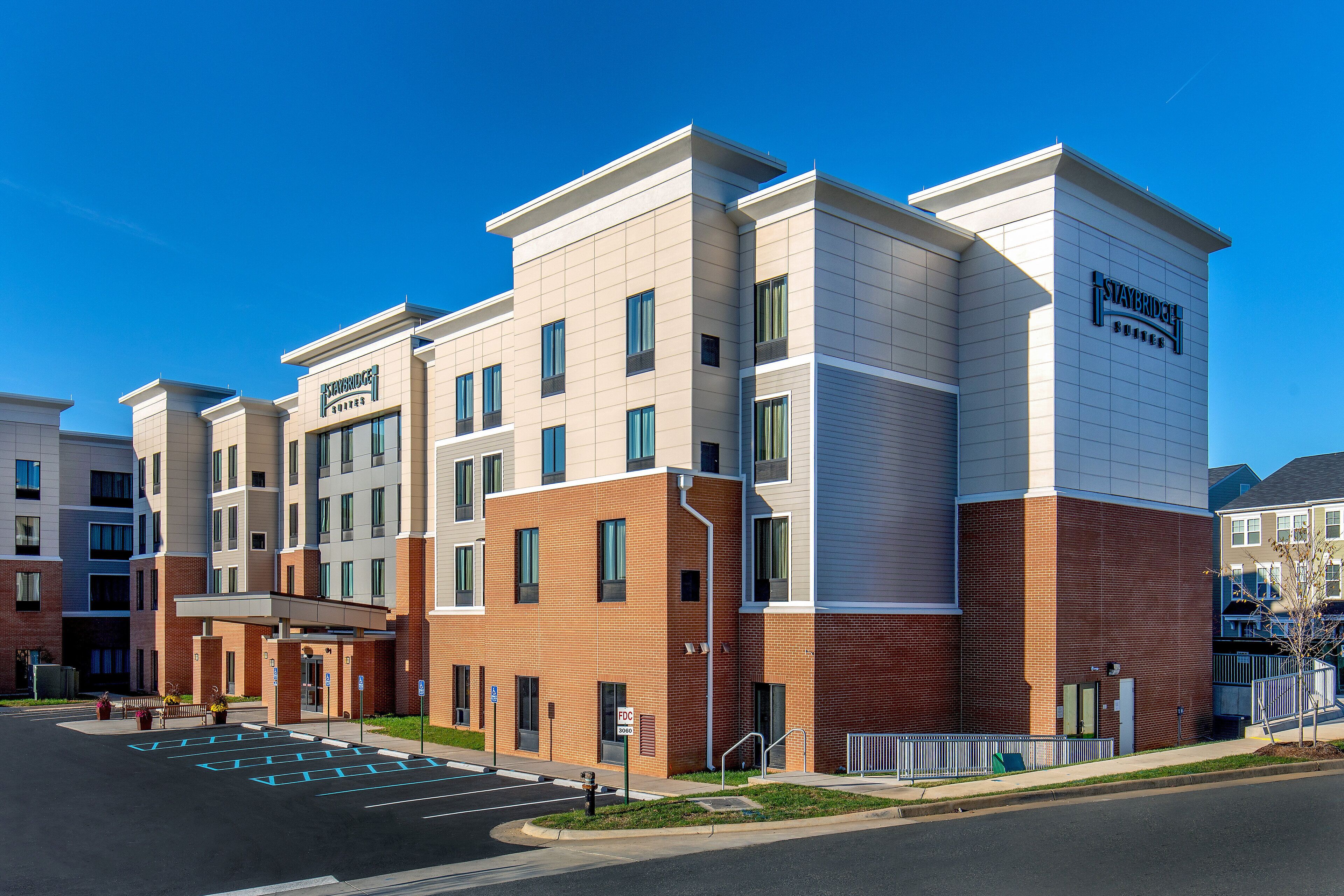 Staybridge Suites Charlottesville Airport