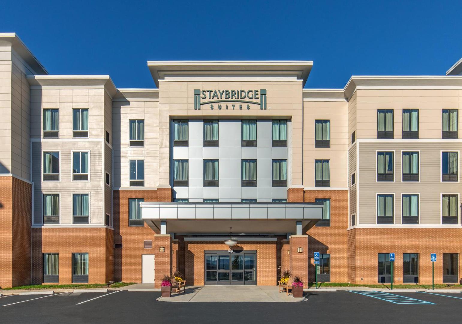 Staybridge Suites Charlottesville Airport