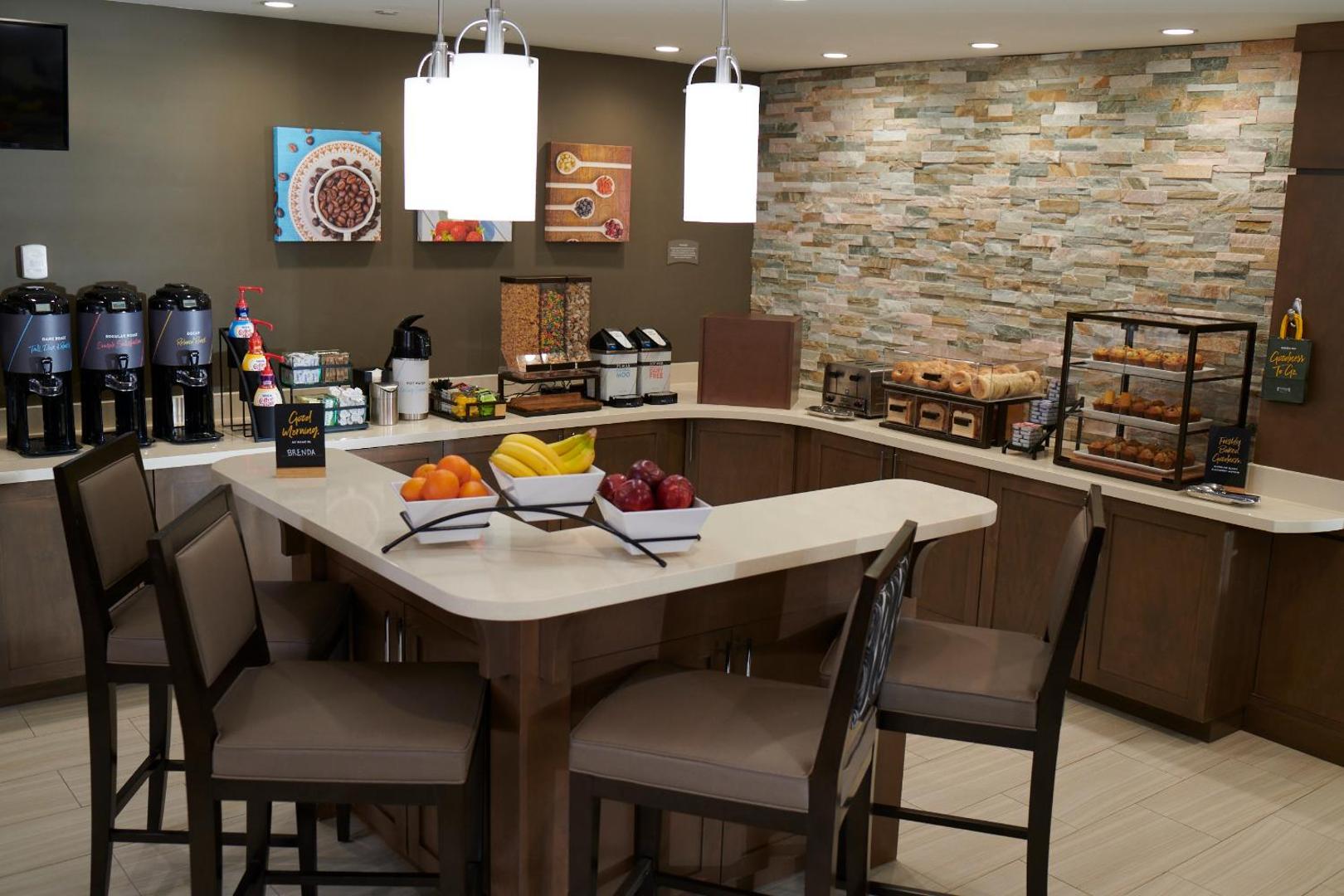 Staybridge Suites Charlottesville Airport