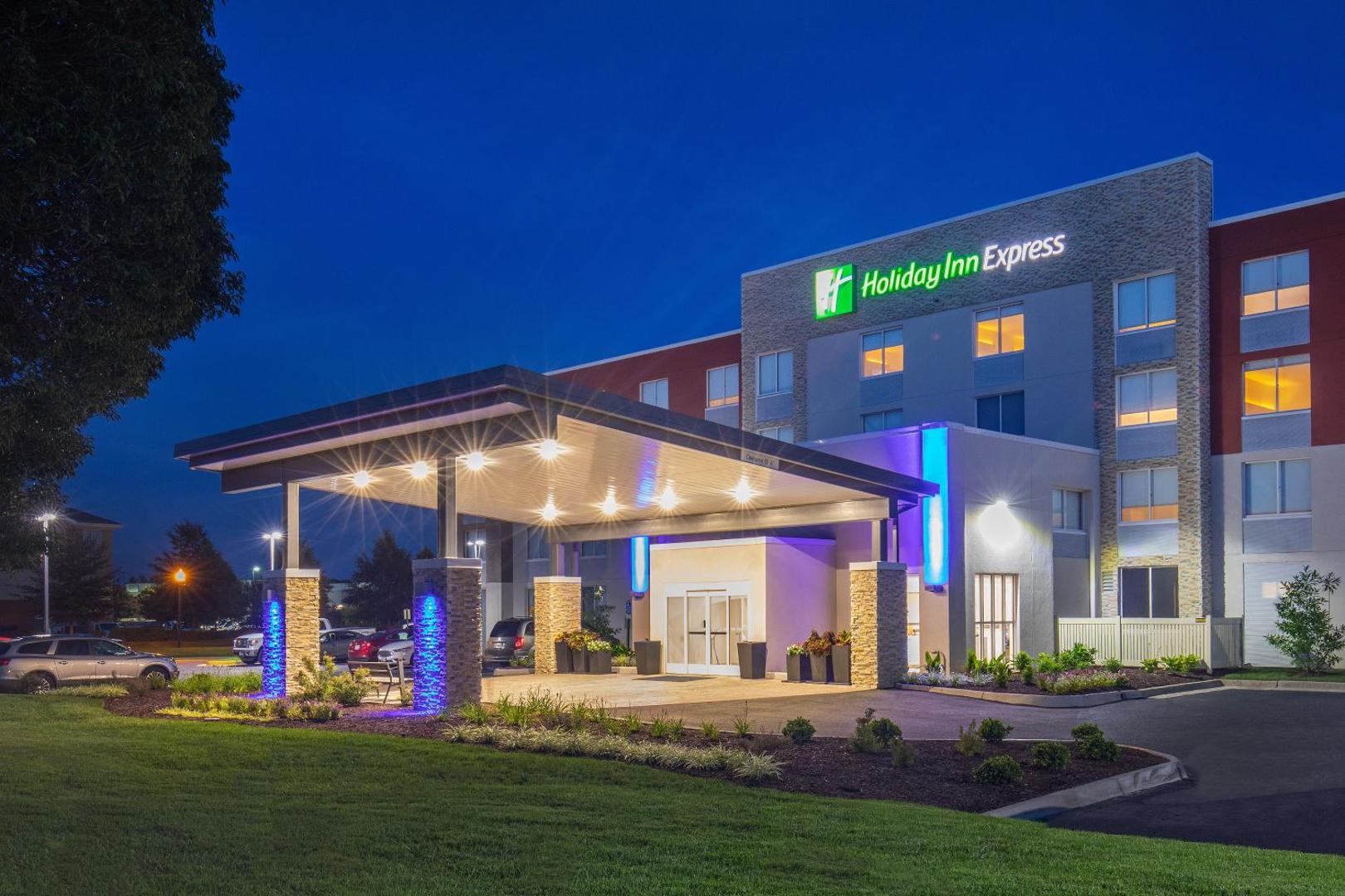 Holiday Inn Express Chesapeake