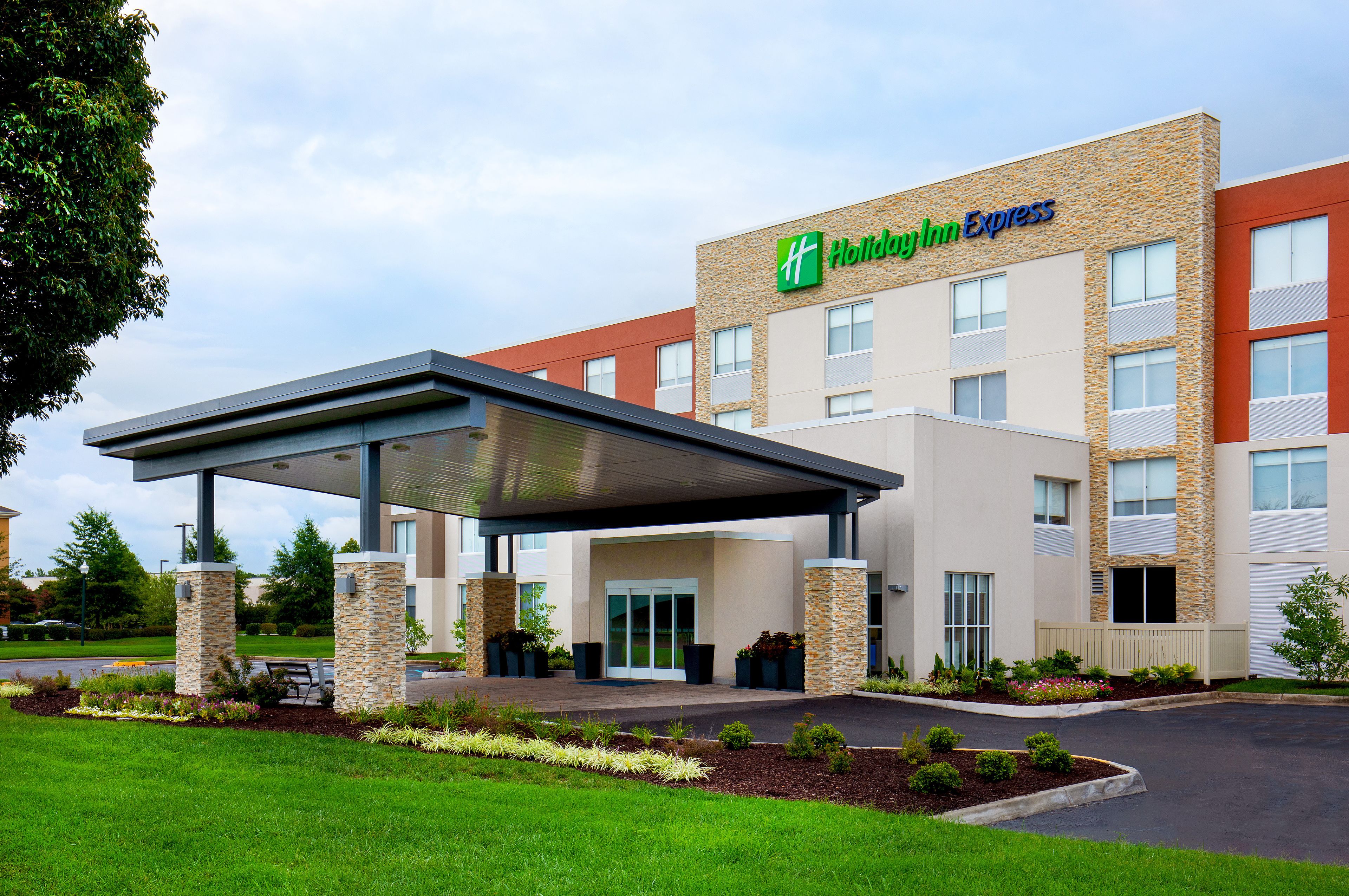 Holiday Inn Express Chesapeake