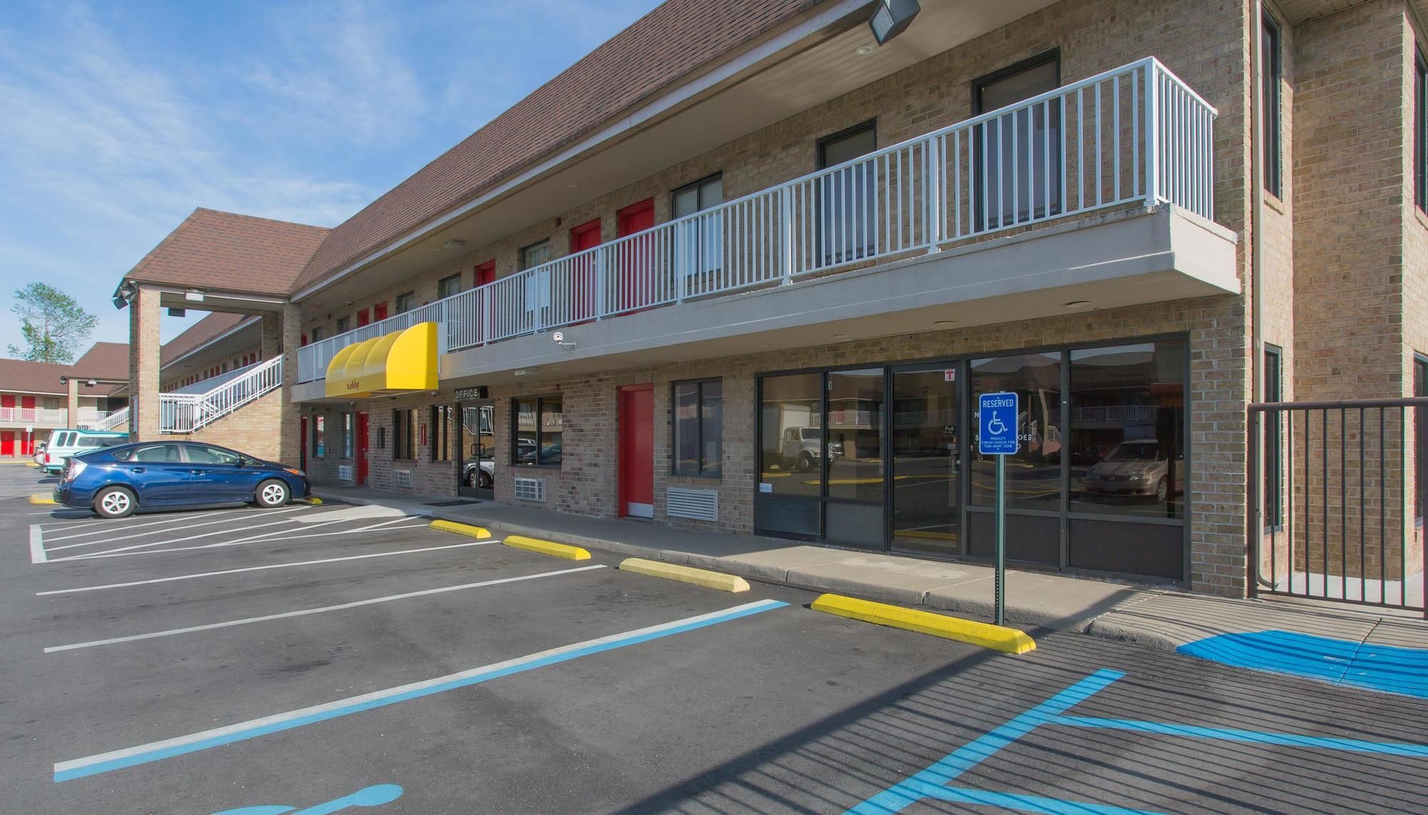 Studios and Suites 4 Less Battlefield Boulevard