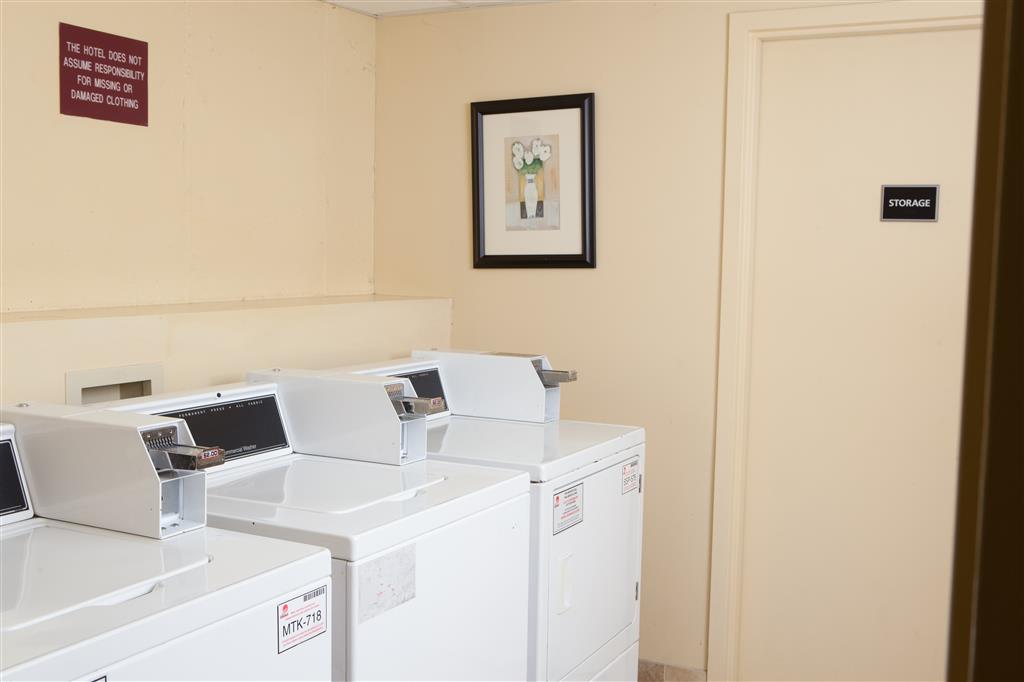 Studios and Suites 4 Less Western Branch