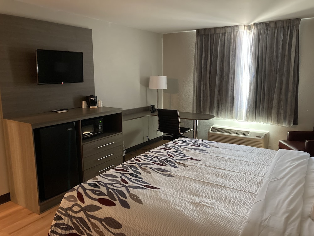 Red Roof Inn & Suites Chester