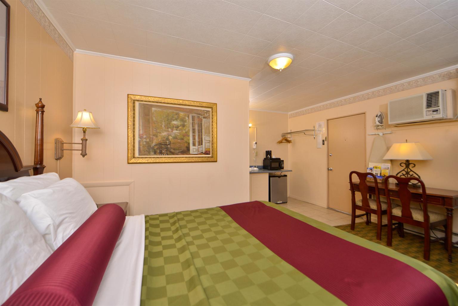 Americas Best Value Inn & Suites