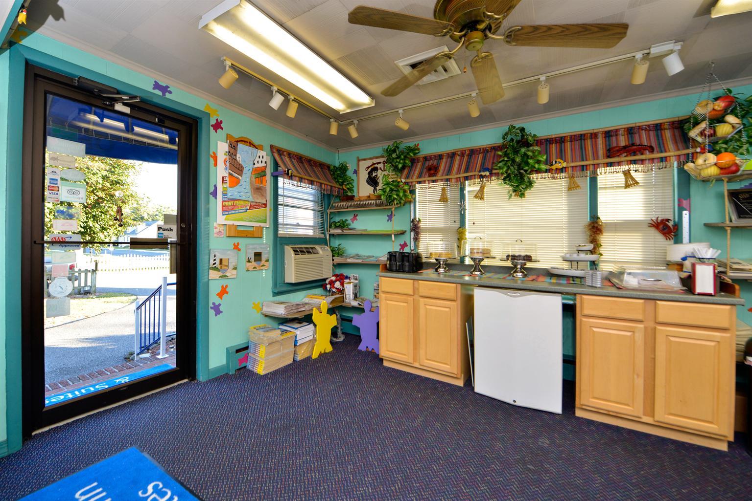 Americas Best Value Inn & Suites