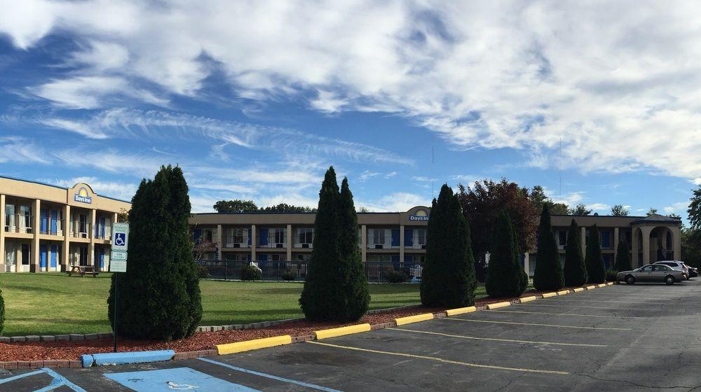 Days Inn by Wyndham Christiansburg