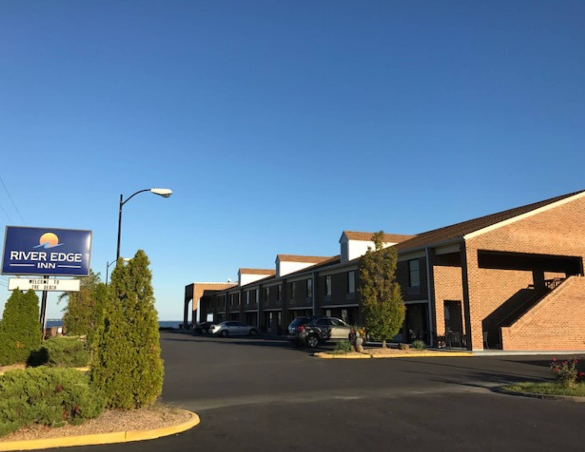 River Edge Inn