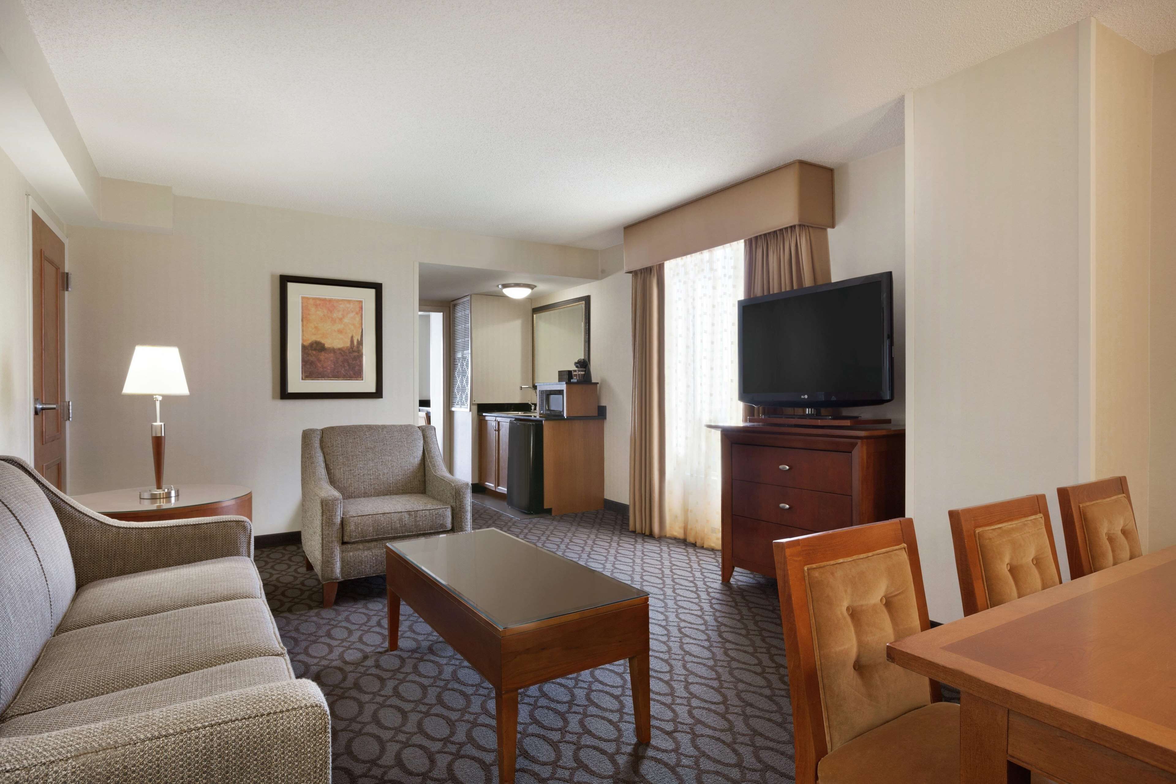 Embassy Suites by Hilton Dulles North/Loudoun