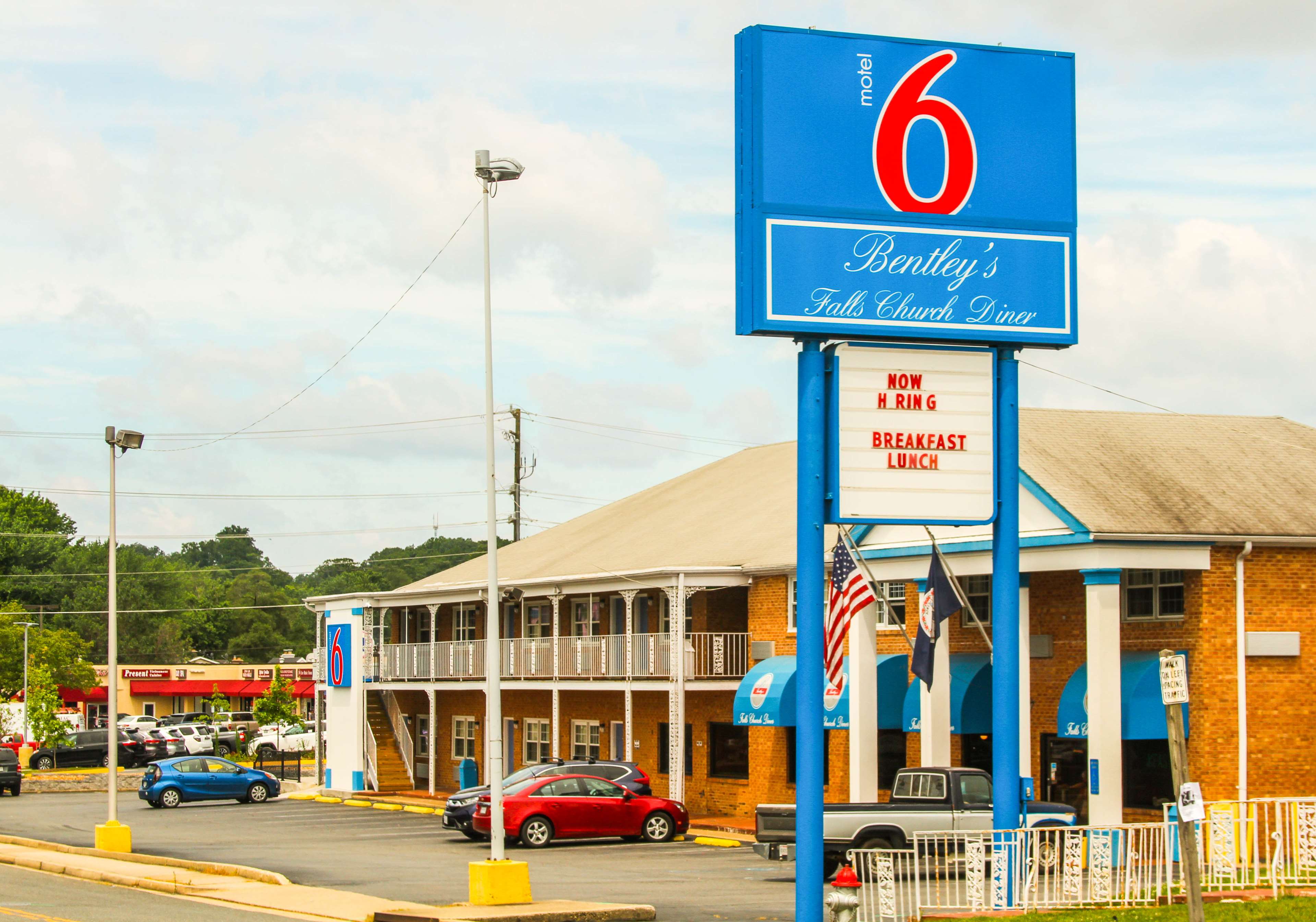 Motel 6 Falls Church Va Arlington Boulevard