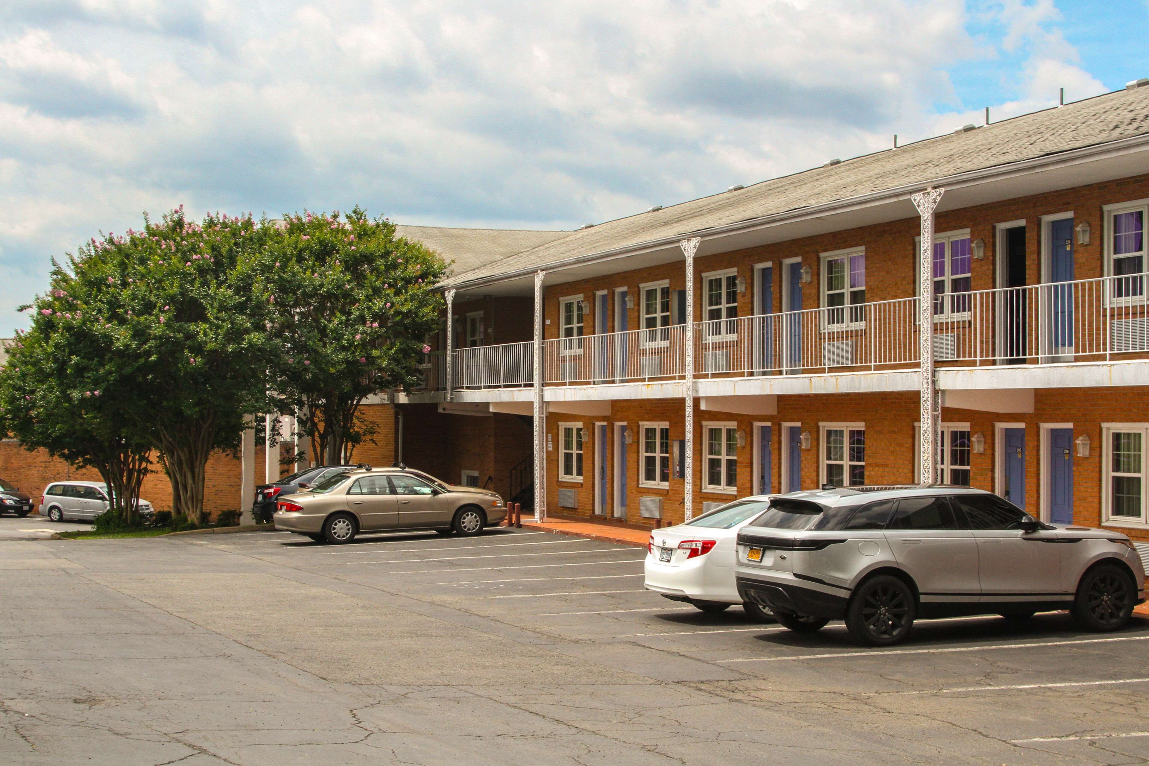 Motel 6 Falls Church Va Arlington Boulevard