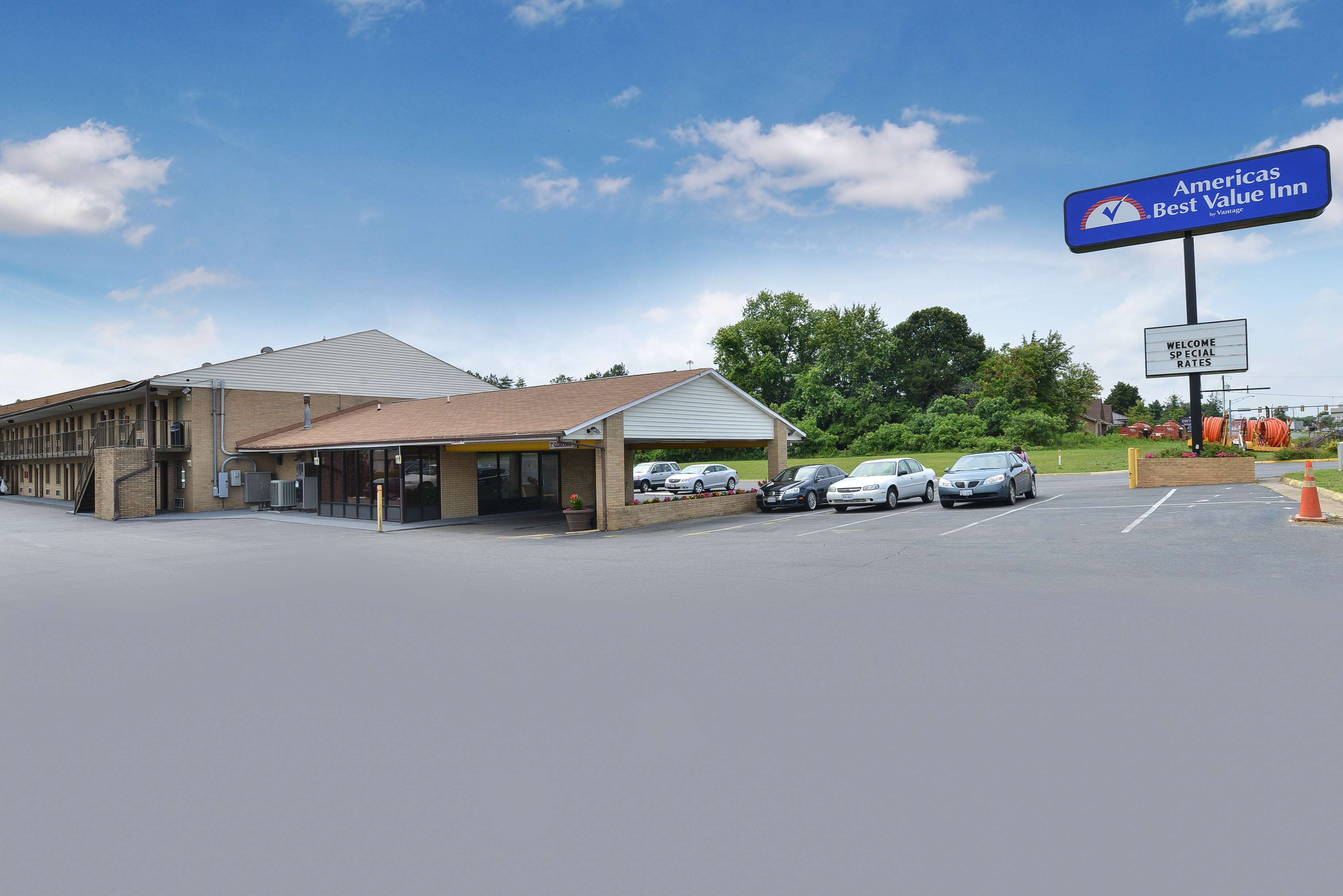 Americas Best Value Inn - Fredericksburg North