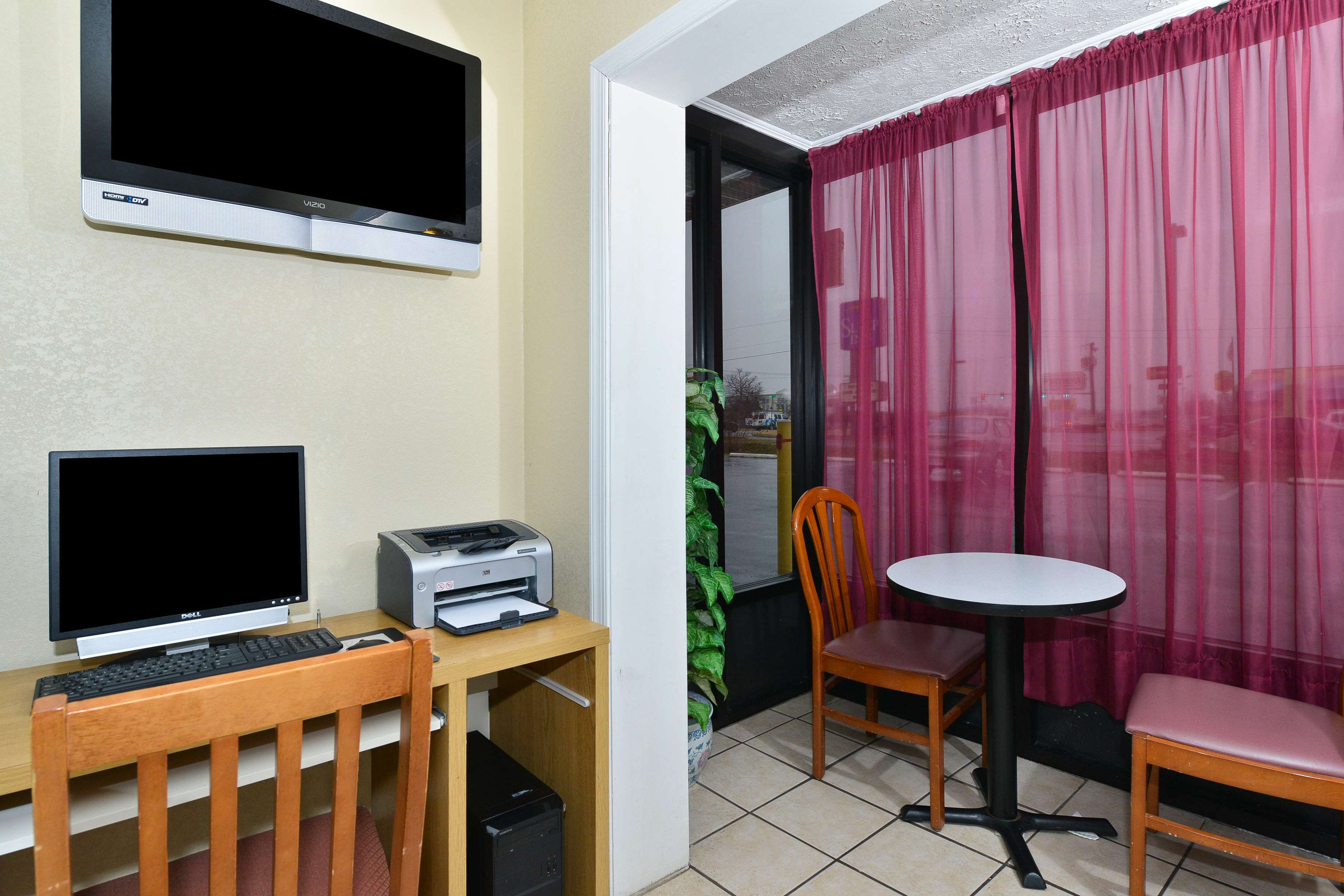 Americas Best Value Inn - Fredericksburg North
