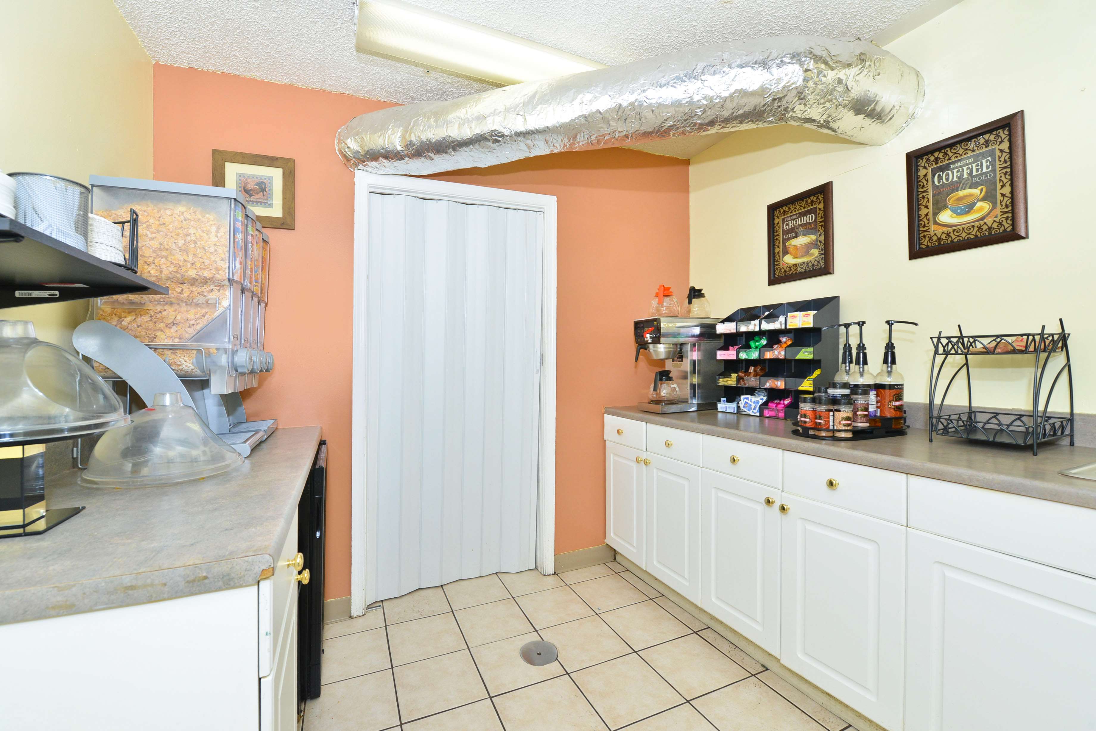 Americas Best Value Inn - Fredericksburg North
