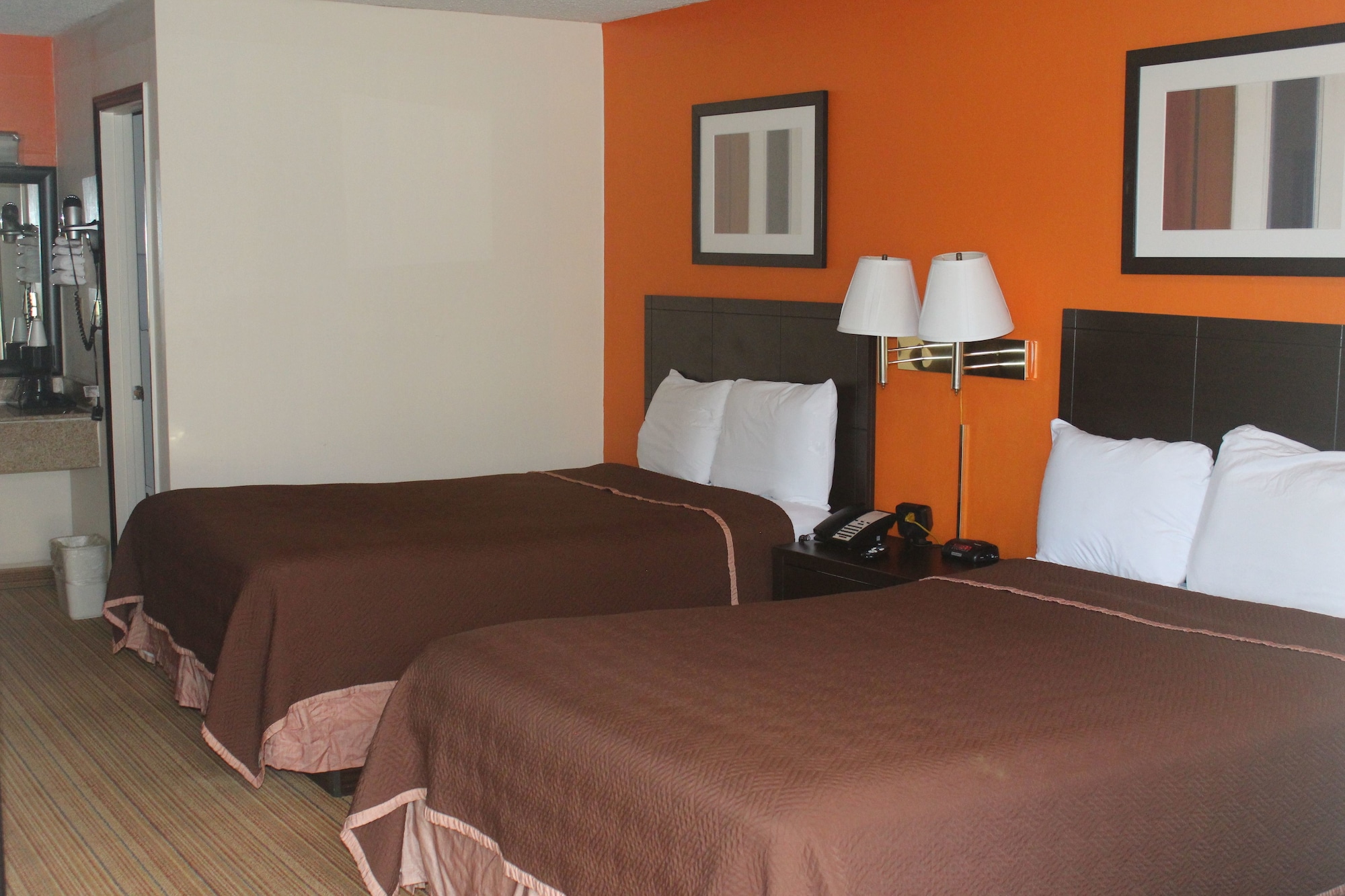 Americas Best Value Inn - Fredericksburg North