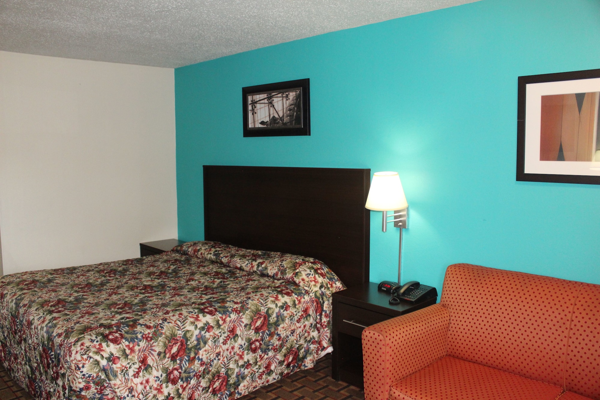 Americas Best Value Inn - Fredericksburg North