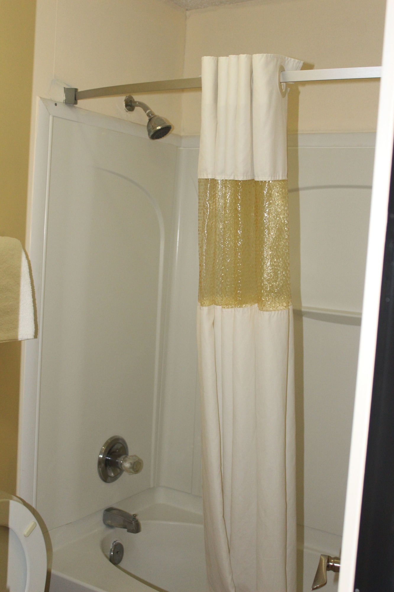 Americas Best Value Inn - Fredericksburg North