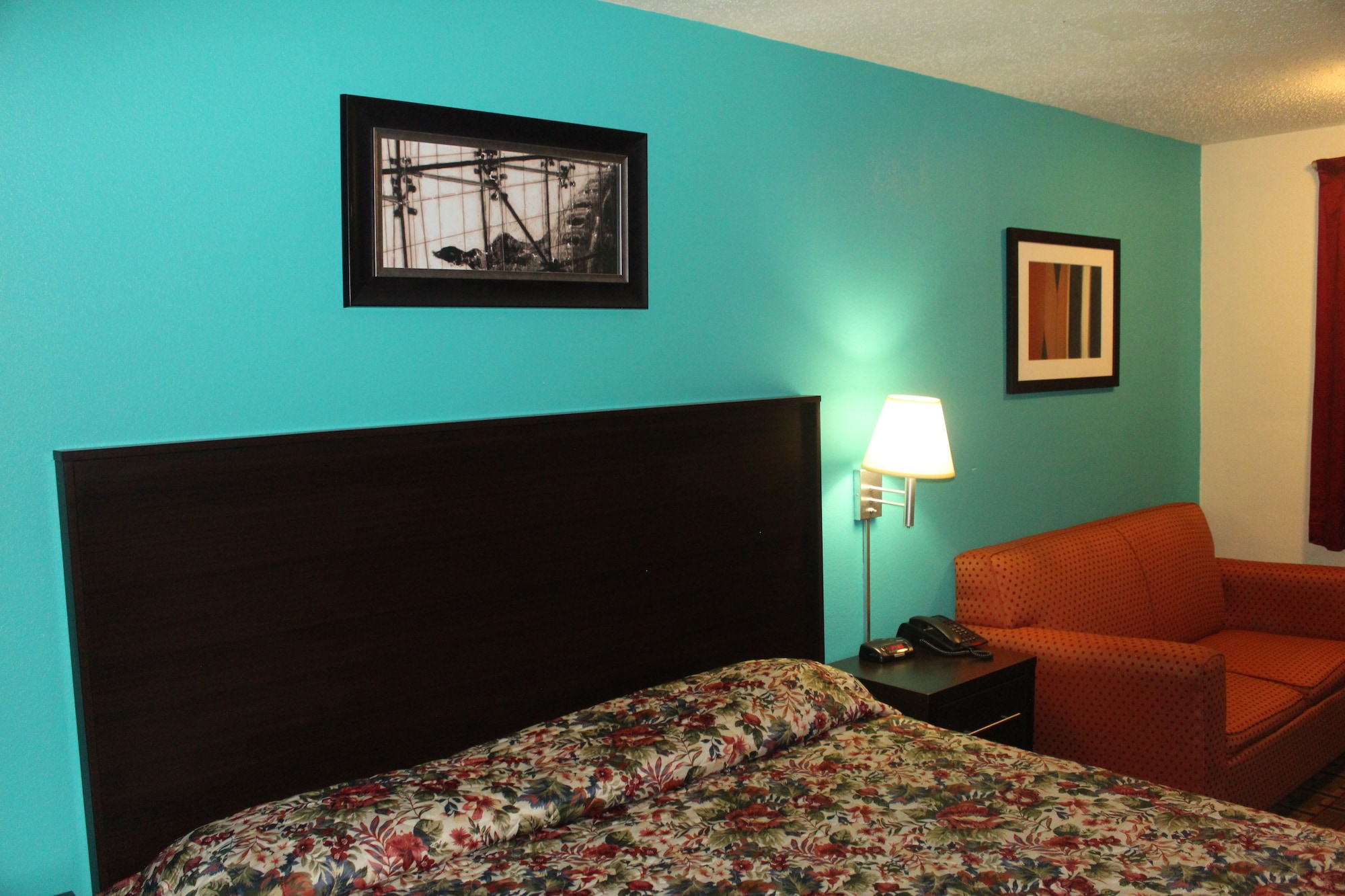 Americas Best Value Inn - Fredericksburg North