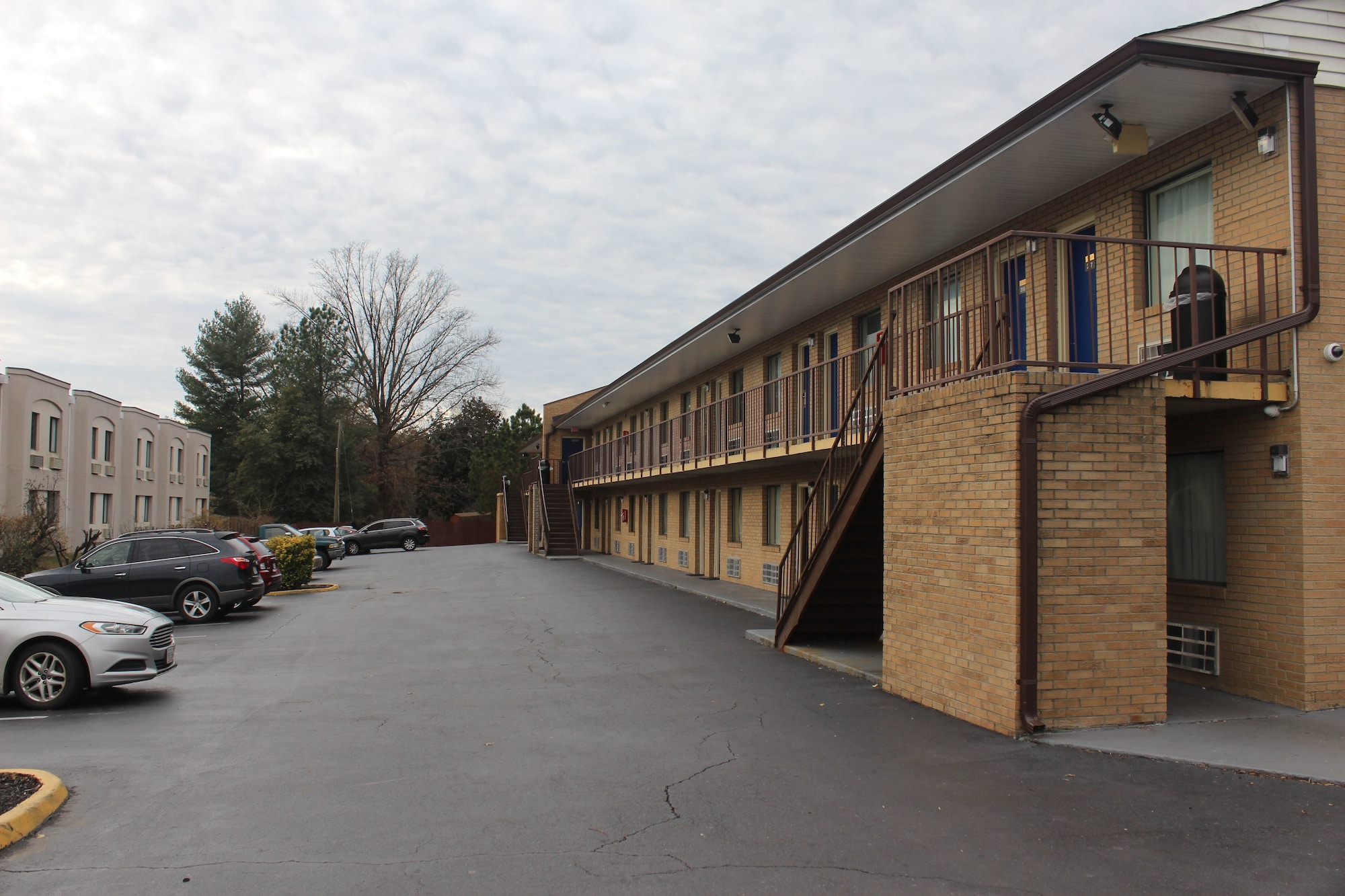 Americas Best Value Inn - Fredericksburg North