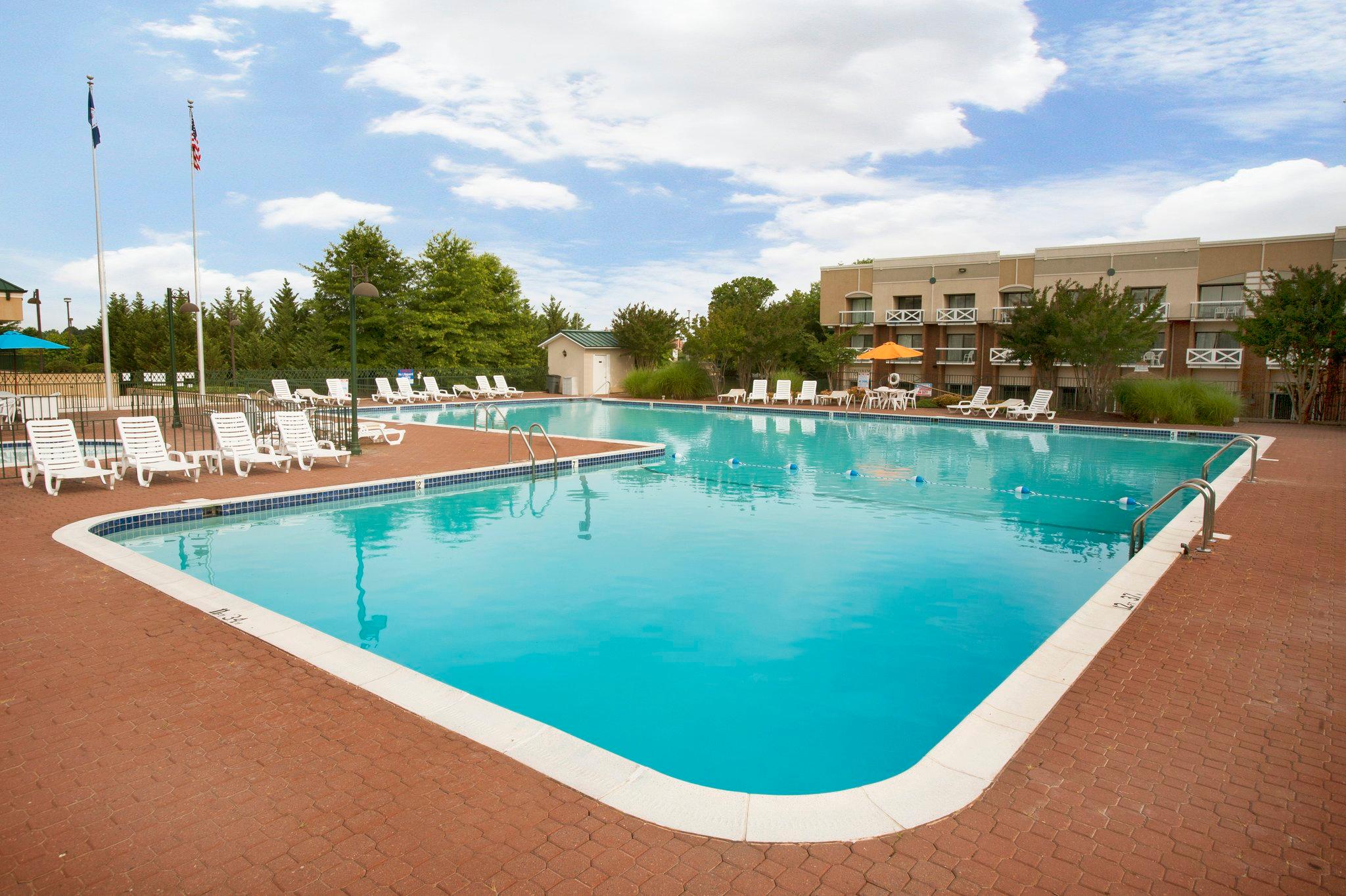 Clarion Hotel & Suites - Convention Center Fredericksburg