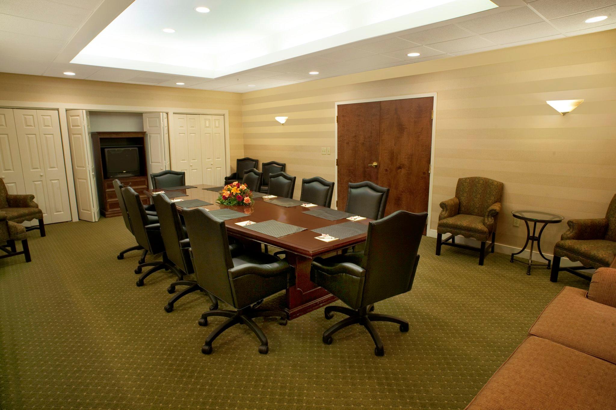 Clarion Hotel & Suites - Convention Center Fredericksburg