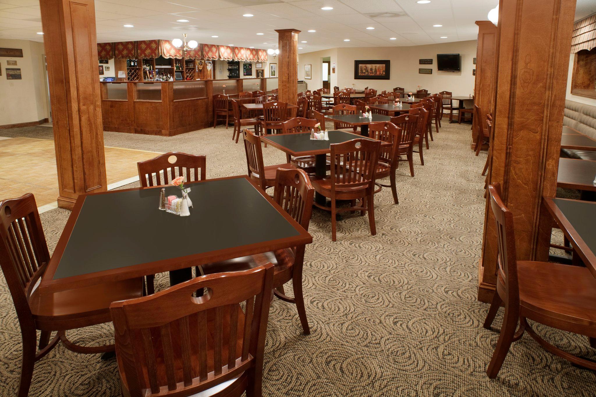Clarion Hotel & Suites - Convention Center Fredericksburg