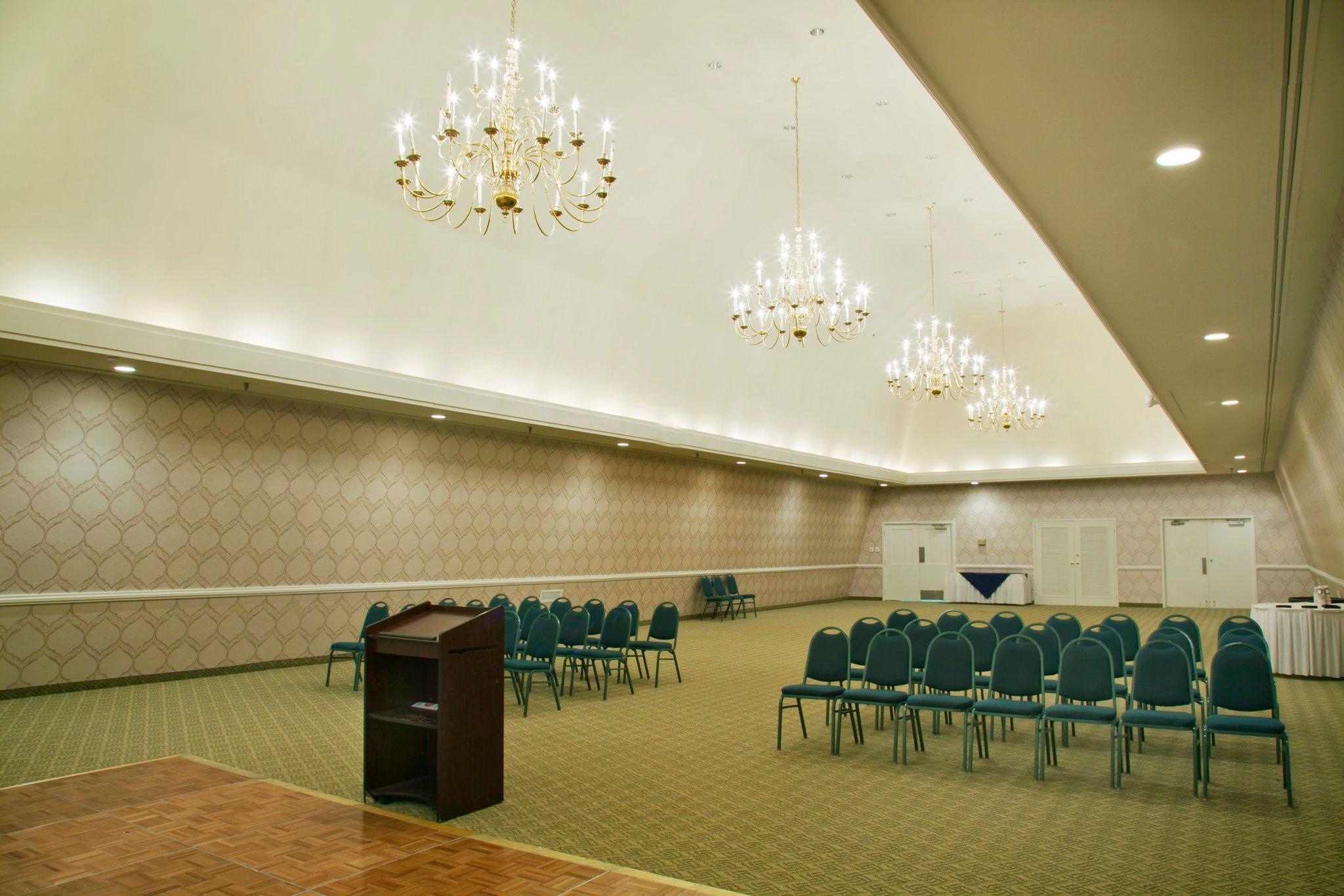 Clarion Hotel & Suites - Convention Center Fredericksburg