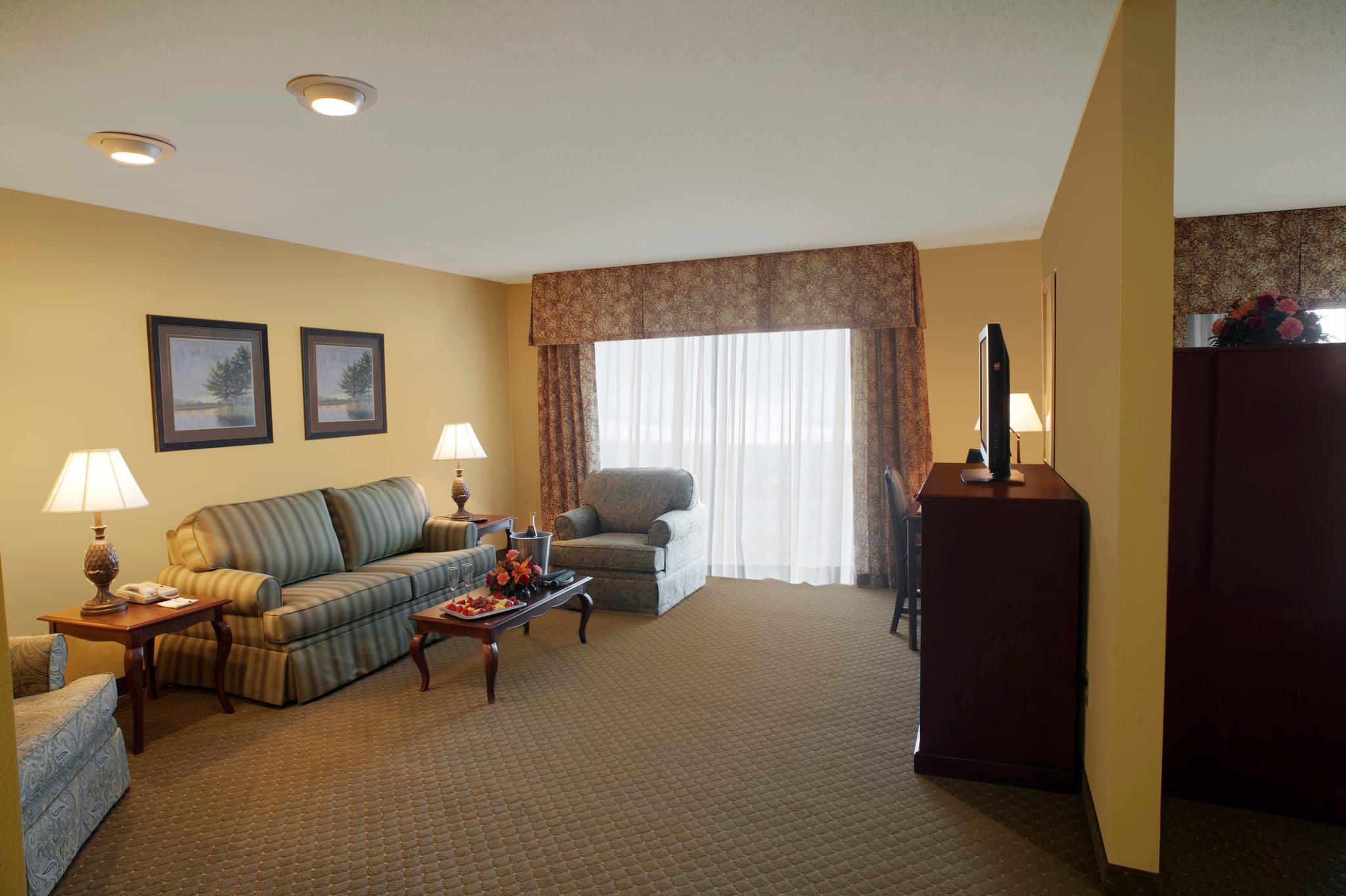 Clarion Hotel & Suites - Convention Center Fredericksburg