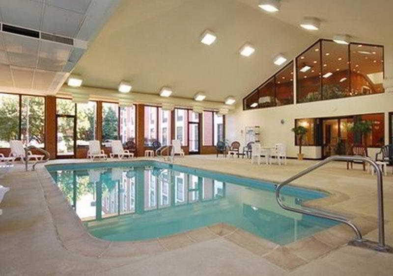 Holiday Inn Express Fredericksburg Southpoint