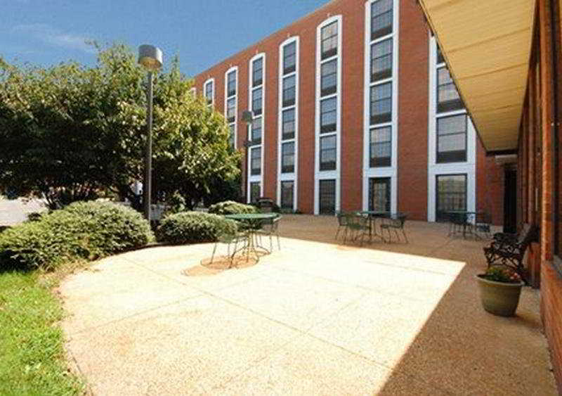 Holiday Inn Express Fredericksburg Southpoint