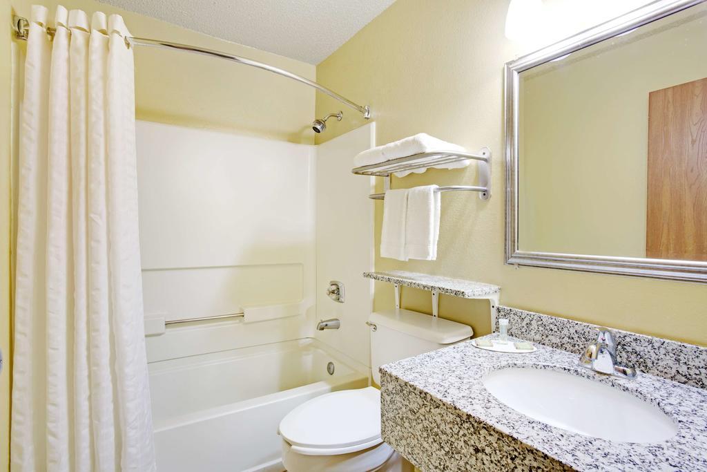 Econo Lodge Spotsylvania Town Center